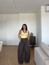 Carica l'immagine nel visualizzatore di Gallery, PANTALONI OVER BROWN
