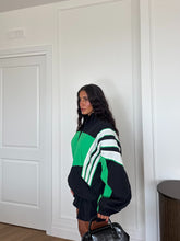 Carica l'immagine nel visualizzatore di Gallery, GIACCA LUNGA COLOR NERO E VERDE
