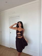 Carica l'immagine nel visualizzatore di Gallery, ABITO CUT OUT MARRONE
