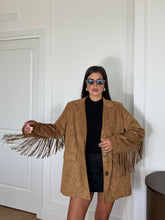 Carica l'immagine nel visualizzatore di Gallery, GIACCA CAMOSCIO FRANGE CAMEL

