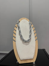 Carica l&#39;immagine nel visualizzatore di Gallery, COLLANA CATENA SILVER
