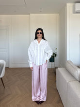 Carica l'immagine nel visualizzatore di Gallery, JOGGER SATIN ROSA
