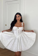Carica l'immagine nel visualizzatore di Gallery, MINI DRESS DOLL BIANCO

