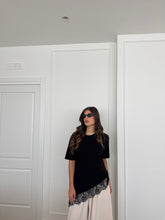 Carica l&#39;immagine nel visualizzatore di Gallery, T-SHIRT PIZZO LUMINA NERO
