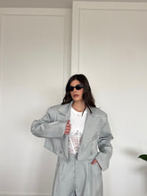 Carica l'immagine nel visualizzatore di Gallery, TAILLEUR CROP HAILEY GRIGIO CHIARO
