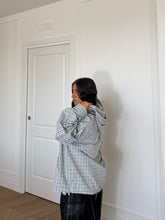 Carica l'immagine nel visualizzatore di Gallery, CAMICIA CAPPUCCIO AZZURRO
