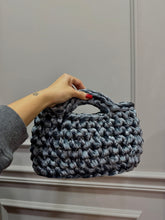 Carica l&#39;immagine nel visualizzatore di Gallery, BAG CROCHET CINDY
