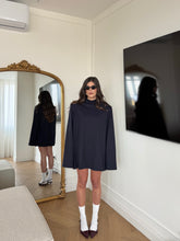 Carica l'immagine nel visualizzatore di Gallery, MAGLIA VESTITO OVER MEZZO COLLO BLU

