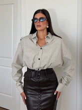 Carica l'immagine nel visualizzatore di Gallery, CAMICIA OVER QUADRETTI BEIGE
