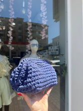 Carica l&#39;immagine nel visualizzatore di Gallery, BAG CROCHET ROSY INDACO
