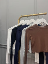 Carica l'immagine nel visualizzatore di Gallery, MAGLIA MANICHE LUNGHE CROP

