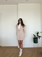 Carica l'immagine nel visualizzatore di Gallery, BLAZER POIS BEIGE
