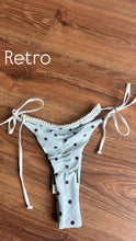 Carica l'immagine nel visualizzatore di Gallery, BIKINI SET POIS VERDE ACQUA
