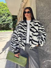 Carica l'immagine nel visualizzatore di Gallery, BOMBER ZEBRA SOFT LUMINA
