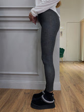 Carica l&#39;immagine nel visualizzatore di Gallery, LEGGINGS FELPATO
