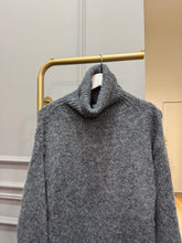 Carica l&#39;immagine nel visualizzatore di Gallery, PULLOVER COLLO ALTO OVERSIZE GRIGIO
