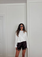 Carica l&#39;immagine nel visualizzatore di Gallery, SHORTS SATIN PIZZO MARRONE
