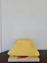 Carica l'immagine nel visualizzatore di Gallery, BAG POCHETTE
