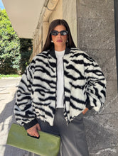 Carica l'immagine nel visualizzatore di Gallery, BOMBER ZEBRA SOFT LUMINA
