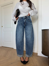 Carica l'immagine nel visualizzatore di Gallery, JEANS BALLOON PIEGA 781
