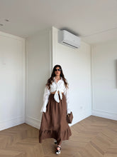 Carica l&#39;immagine nel visualizzatore di Gallery, GONNA LUNGA MARRONE LUMINA
