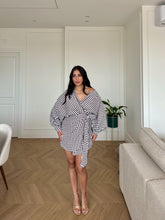 Carica l'immagine nel visualizzatore di Gallery, DRESS PORTAFOGLIO QUADRI MARRONE
