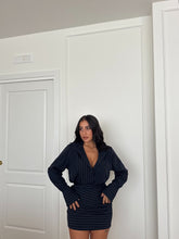 Carica l&#39;immagine nel visualizzatore di Gallery, SET CAMICIA E GONNA GESSATO BLU
