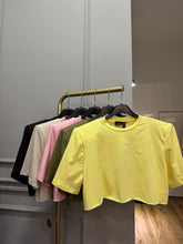 Carica l'immagine nel visualizzatore di Gallery, MAGLIA CROP JUST (vari colori)
