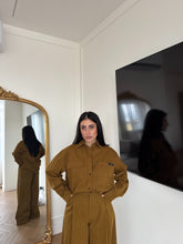 Carica l'immagine nel visualizzatore di Gallery, CAMICIA OVER CAMEL LUMINA
