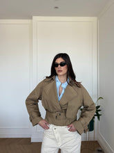 Carica l'immagine nel visualizzatore di Gallery, TRENCH CORTO CAMEL
