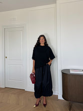 Carica l'immagine nel visualizzatore di Gallery, PANTALONI RUFFLE NERO
