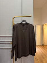 Carica l'immagine nel visualizzatore di Gallery, MAGLIA OVER SCOLLO A V CON SPALLINE
