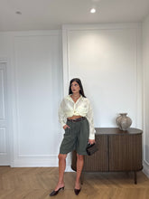Carica l'immagine nel visualizzatore di Gallery, CAMICIA LEGGERA RIGHE GIALLO
