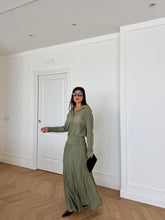 Carica l&#39;immagine nel visualizzatore di Gallery, CAMICIA MORBIDA VERDE
