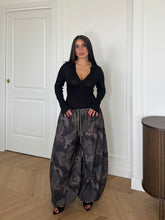 Carica l'immagine nel visualizzatore di Gallery, JOGGER CAMOUFLAGE
