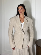 Carica l'immagine nel visualizzatore di Gallery, BLAZER VELLUTO BEIGE
