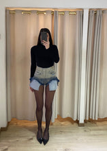 Carica l&#39;immagine nel visualizzatore di Gallery, SHORTS CULOTTES DENIM
